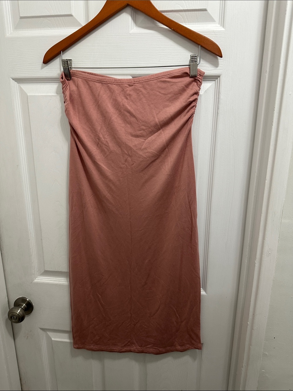 Ruched Tube Midi Skirt in Dusty Rose - Picture 4 of 4